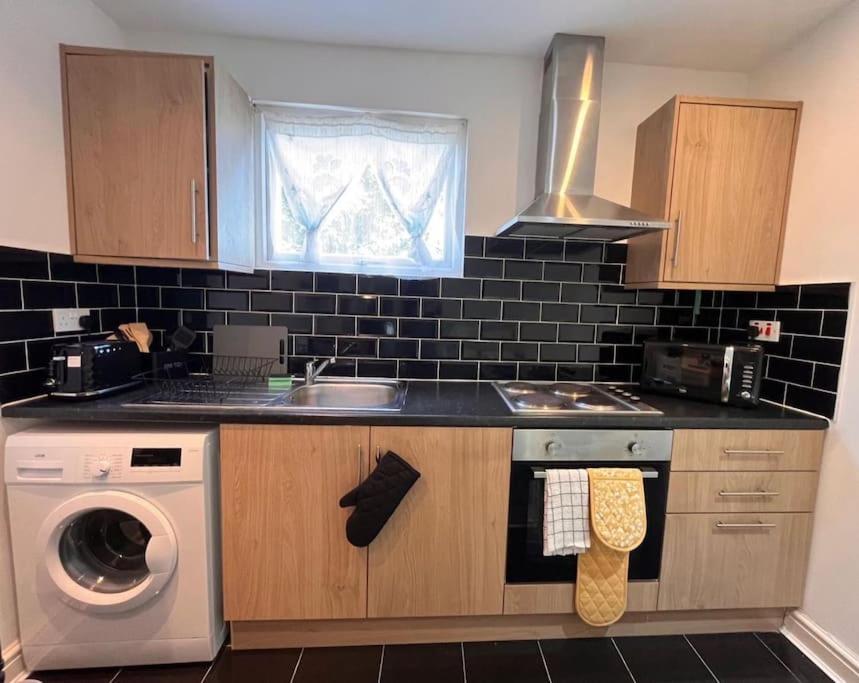 Modern 1-bed In *